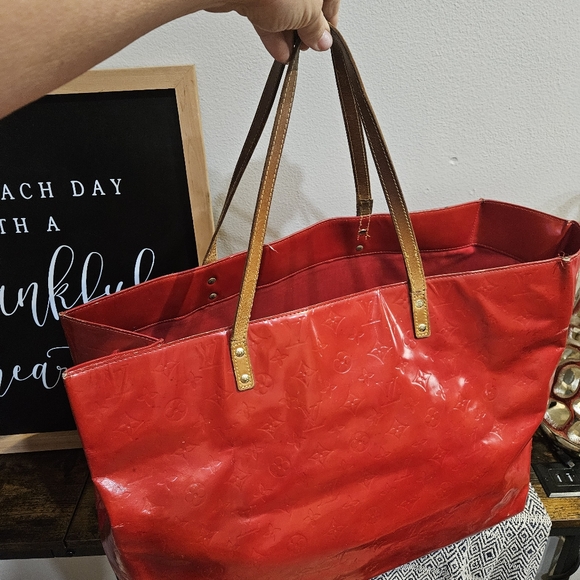 Louis Vuitton Vernis Reade GM Rouge - Picture 4 of 16